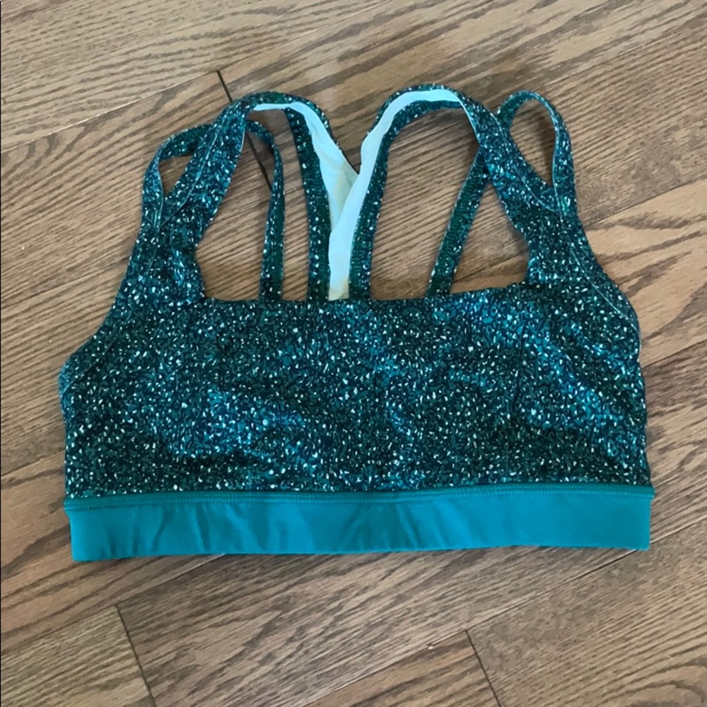 Lululemon sports bra